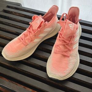 Adidas bounce tennis shoes